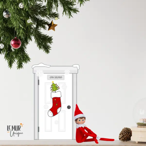 Porte d'entrée grise avec inscription pour LUTIN SEULEMENT , repositionnable et réutilisable chaque année pour faire revenir la magie de Noël! – Image 4