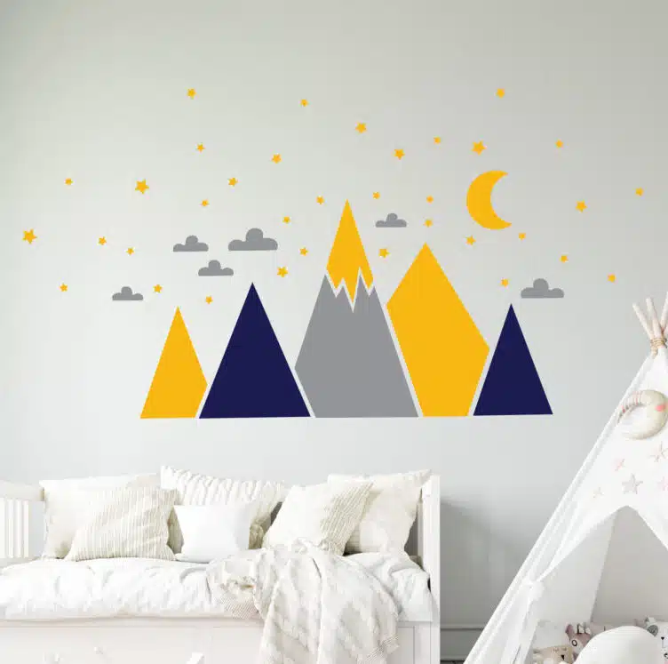 Montagnes de style scandinave avec nuages, étoiles et lune – Image 4
